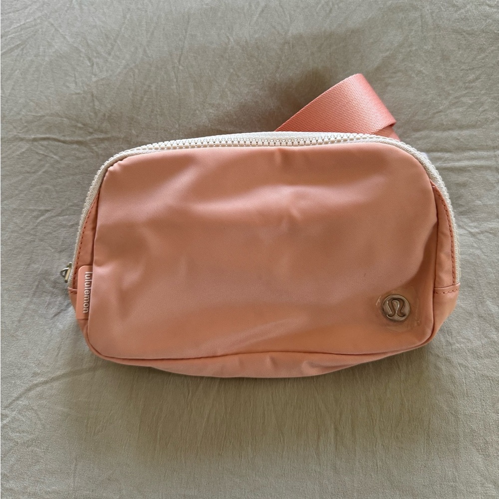 Lululemon EBB in Melon Sorbet